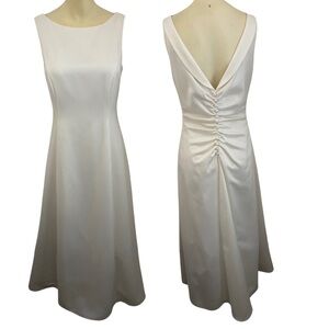 Vintage Y2K Niki Livas Boat Neck Button V-Back Full Skirt Wedding Formal Gown